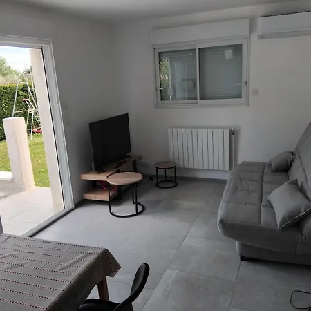 別荘 Maison Neuve 50m2 Toute Equipee Avec Grand Jardin Et Grande Piscine *
